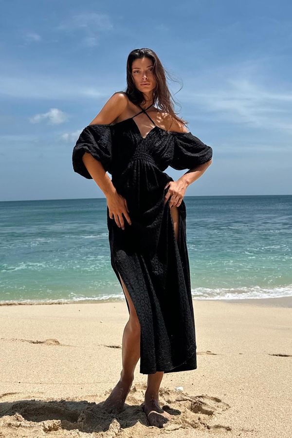 Платье со сборкой на талии из шитья черного цвета