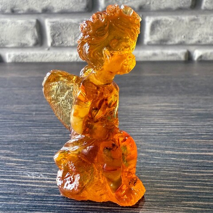 Ангел на бревнышке