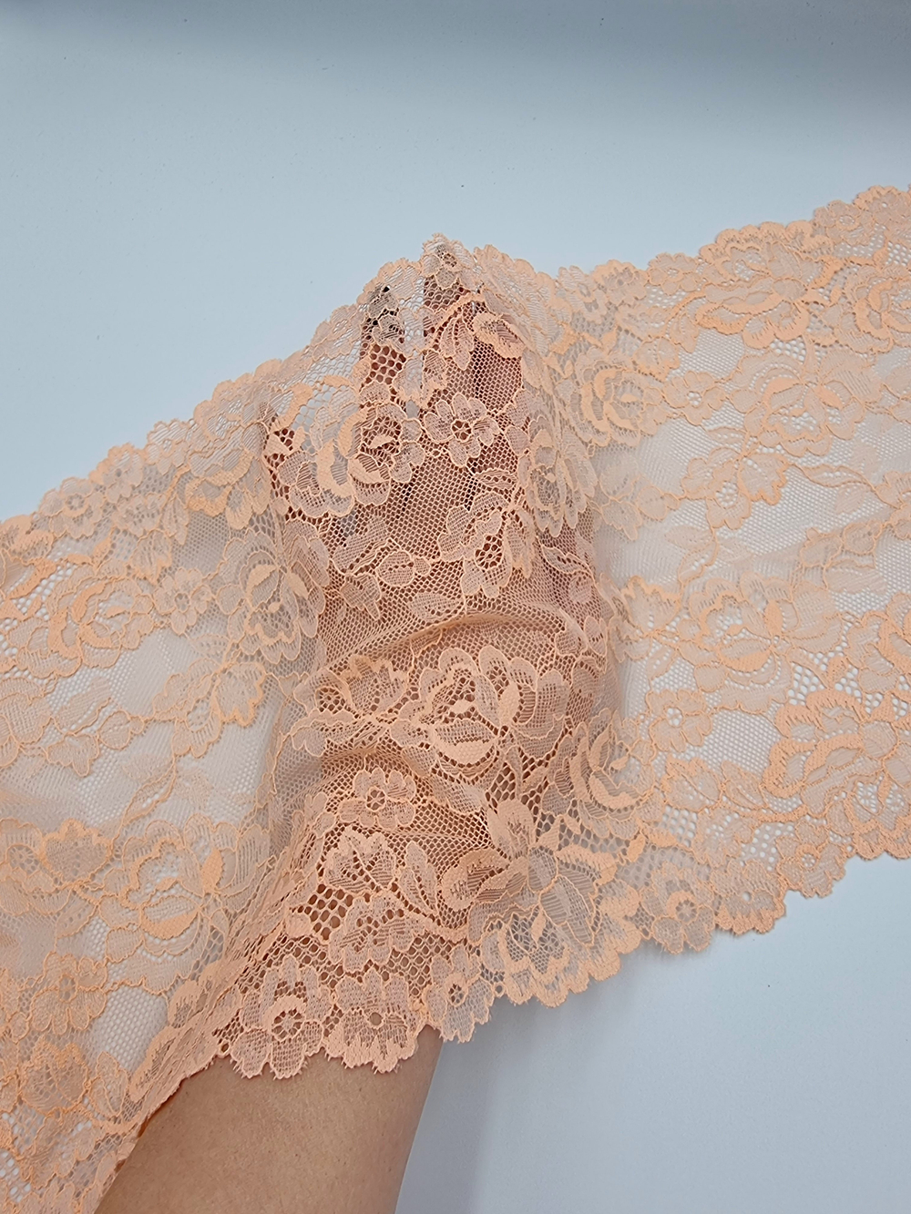 Кружево эластичное оранжевое КС45 (23 см)