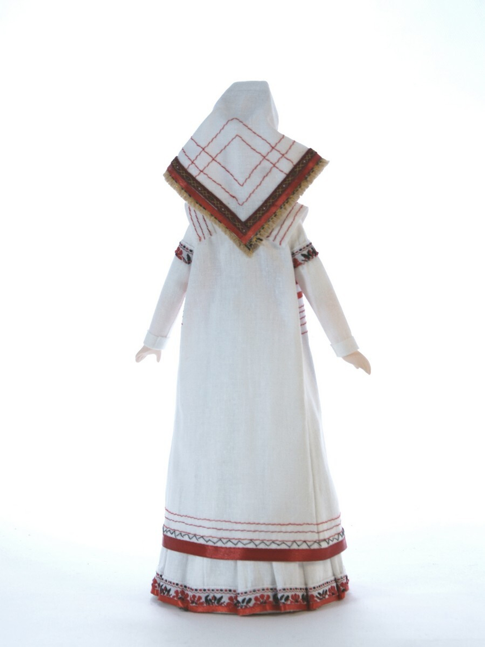 Кукла фарфоровая коллекционная Удмуртка