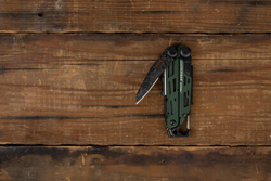 Мультитул Leatherman Signal, 19 функций, зеленый, нейлоновый чехол