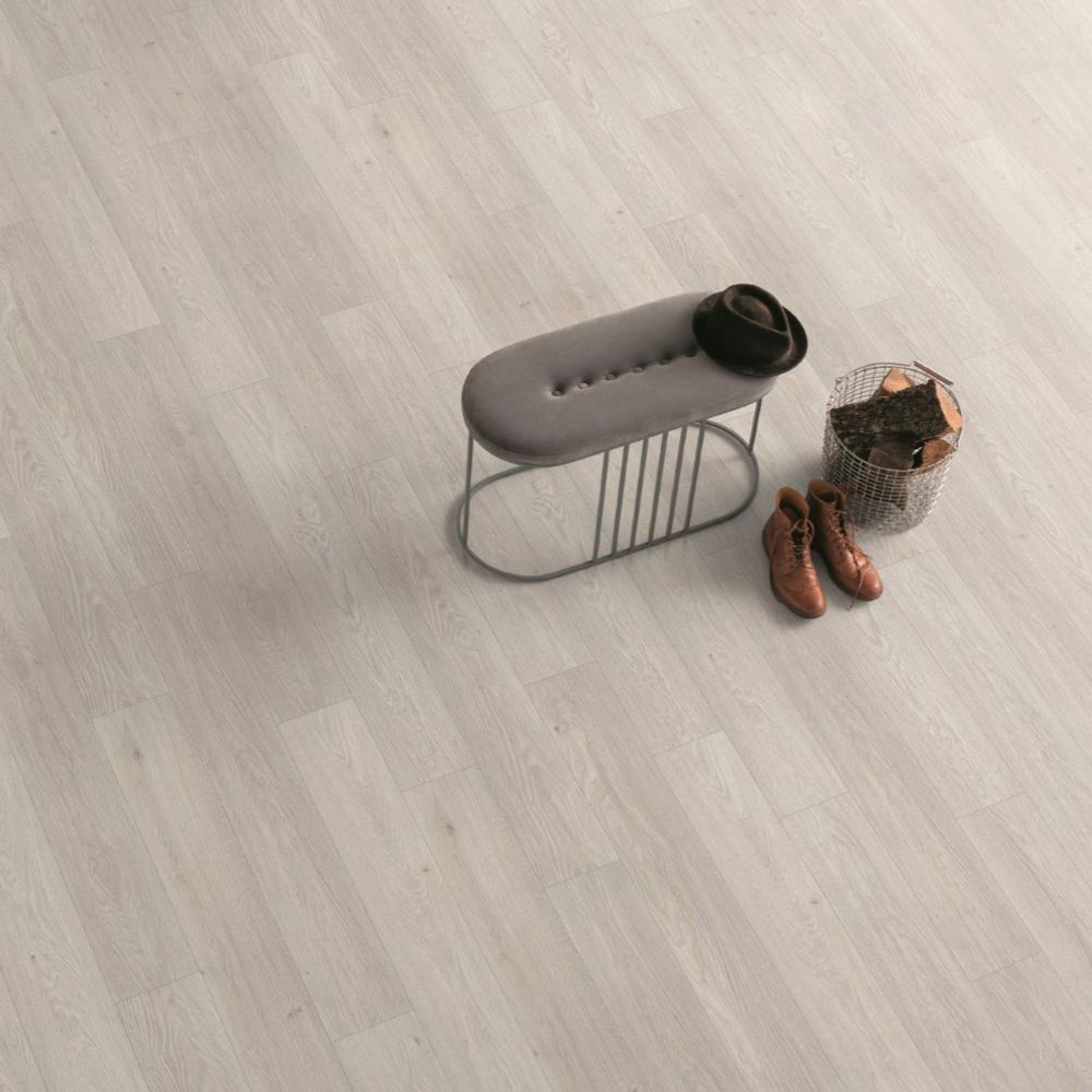 Ламинат Egger Pro Classic 12-33 EPL143 Дуб Чезена белый