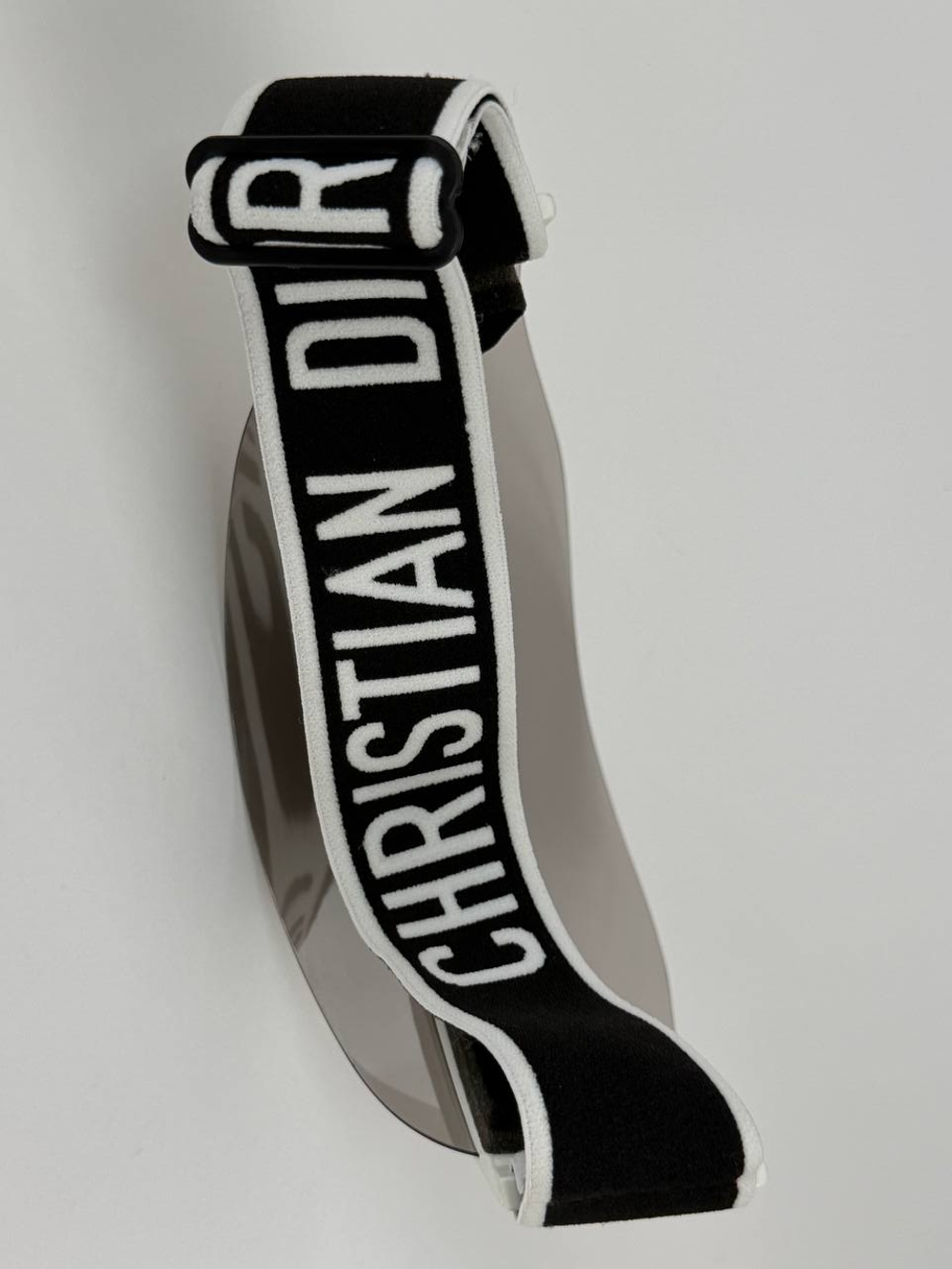 Козырек Christian Dior