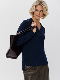 Джемпер с V-вырезом и удлиненной спинкой