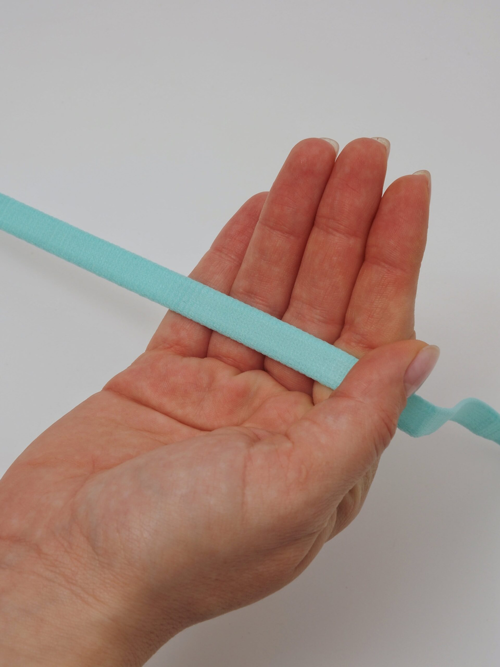 Туннельная лента яркий тиффани бесшовная ширина 10 мм