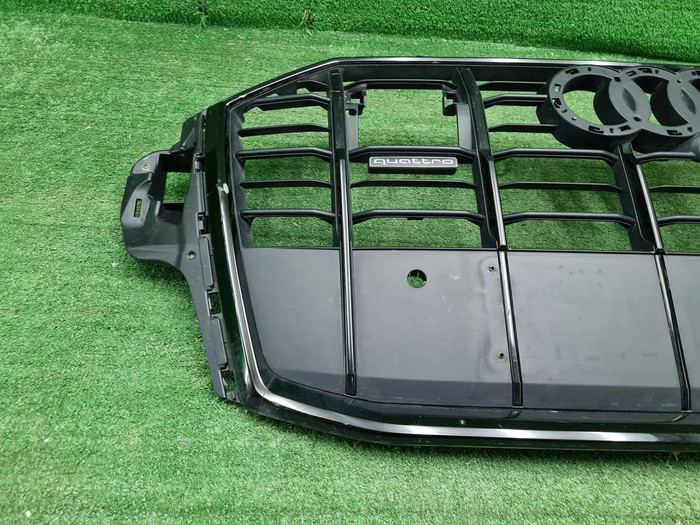 Решетка радиатора Audi Q7 2 (2019-2024)