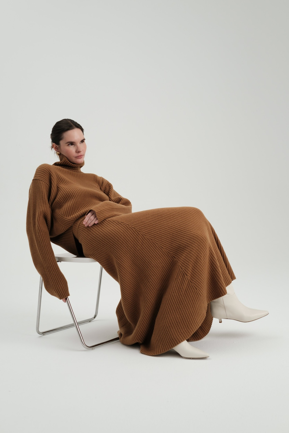 Коричневая шерстяная юбка