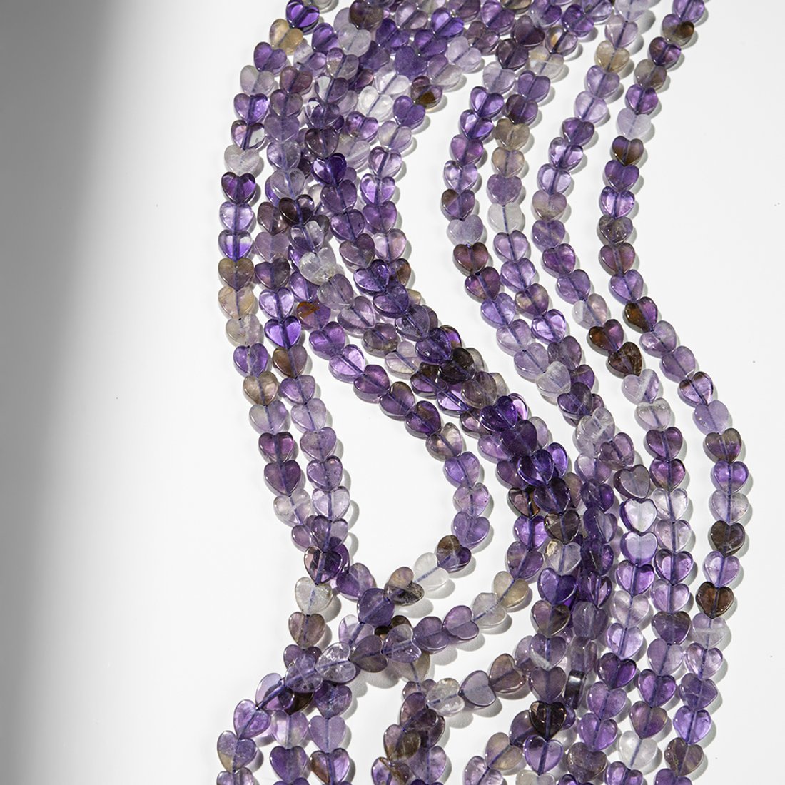 Аметист натуральный, мини-сердечки, 6,3мм