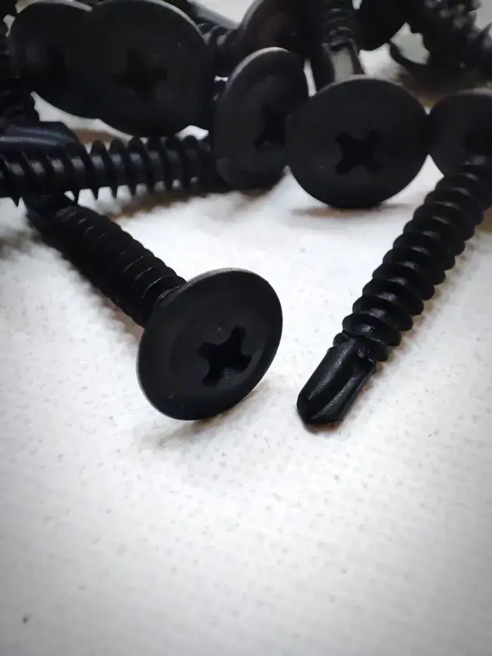 Саморез с прессшайбой 4,2х25 (наконечник-сверло) - 20 штук, универсальный, черный, шлиц Ph-2