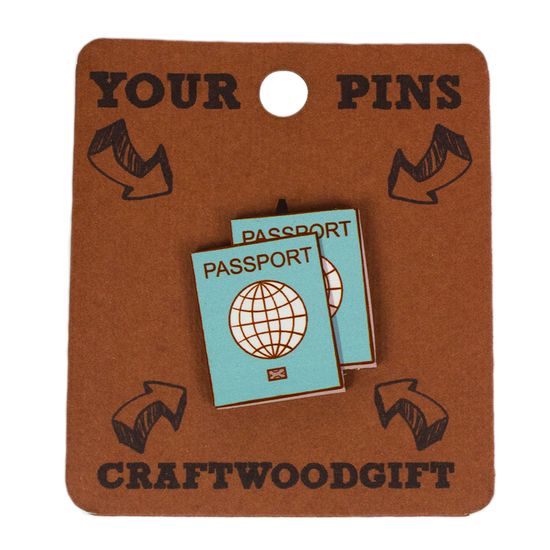 Деревянный значок. Паспорт не забыл