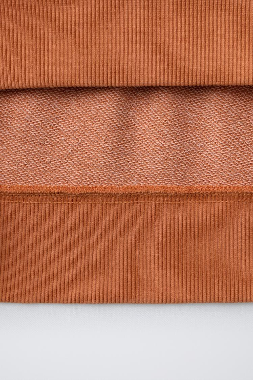 ZARA ТОЛСТОВКА С КОНТРАСТНЫМ ВОРОТНИКОМ И ДЕКОРАТИВНЫМИ ШВАМИ, ОРАНЖЕВЫЙ