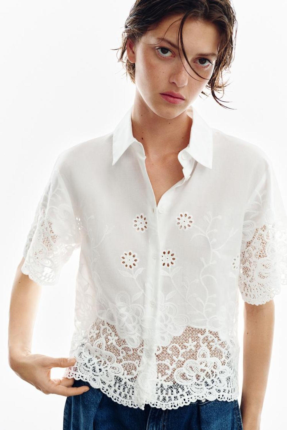 ZARA РУБАШКА С ПЕРФОРИРОВАННОЙ ВЫШИВКОЙ, БЕЛЫЙ