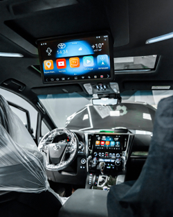 Монитор на базе Android на потолок в авто