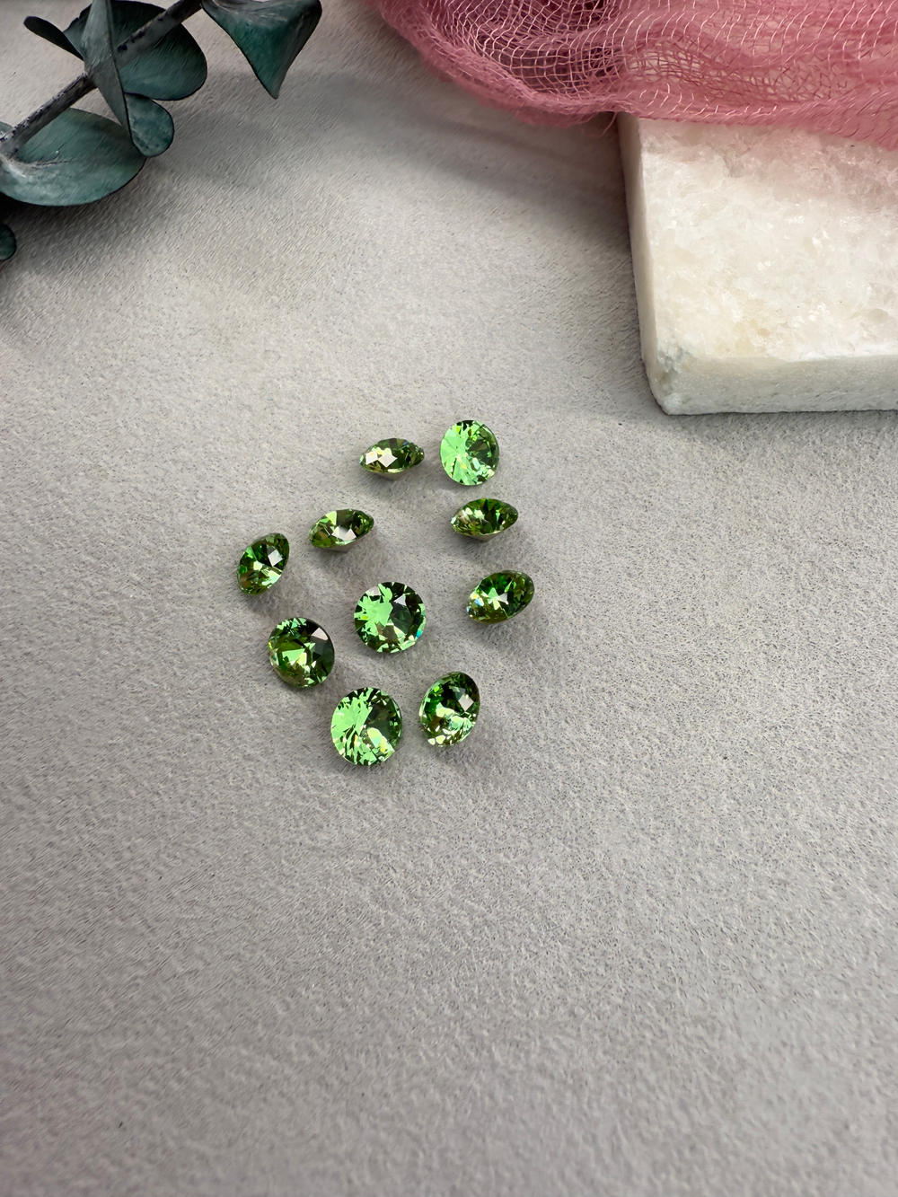 Шатон Chatone 8 мм (ss39), Peridot