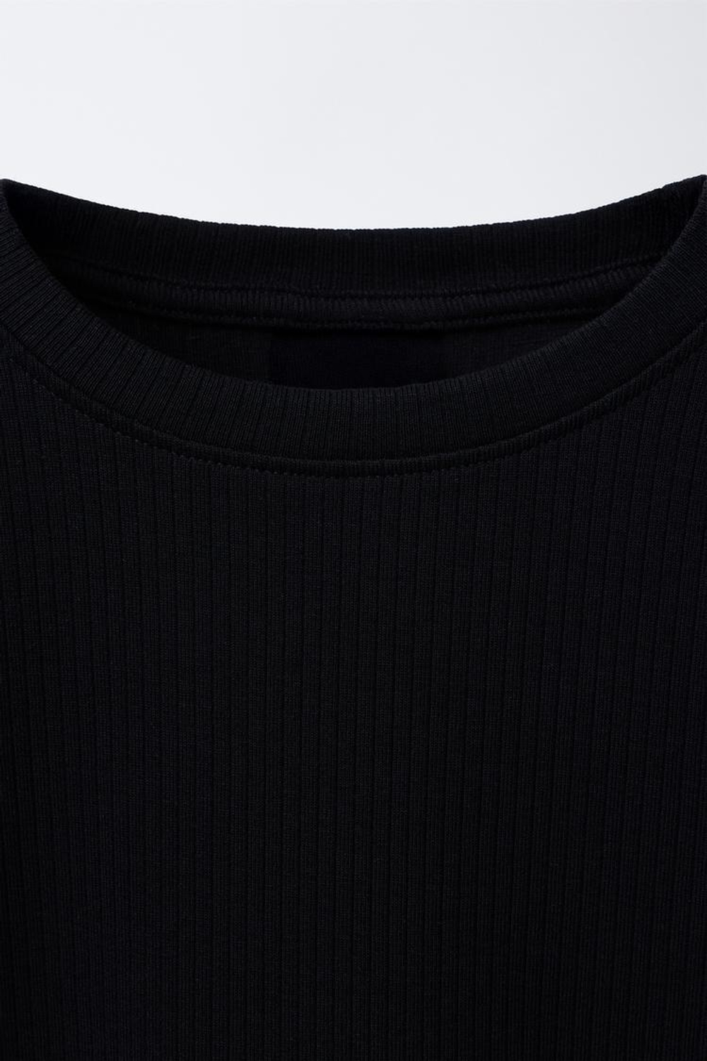 ZARA ОДНОТОННАЯ ФУТБОЛКА В РУБЧИК, ЧЕРНЫЙ