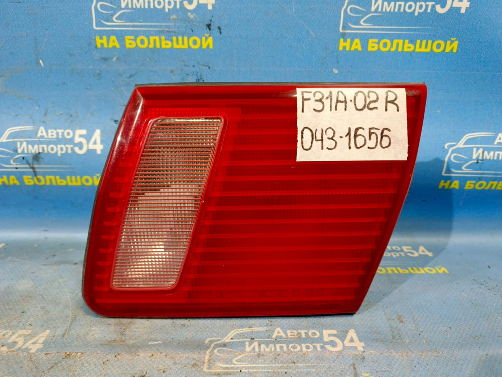 Вставка багажника правая MITSUBISHI DIAMANTE 1997