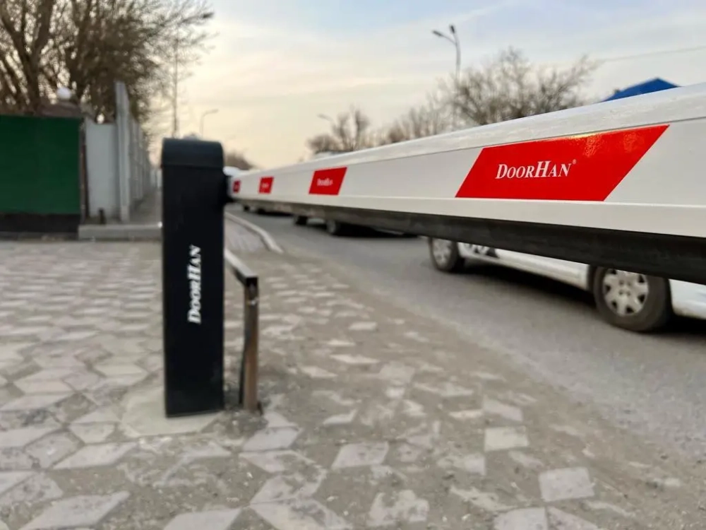 Стрела алюминиевая для шлагбаума DoorHan Barrier 5-метровая (прямоугольная)