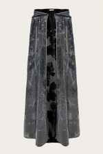 Вечерний темно-серый кейп в пайетках с капюшоном