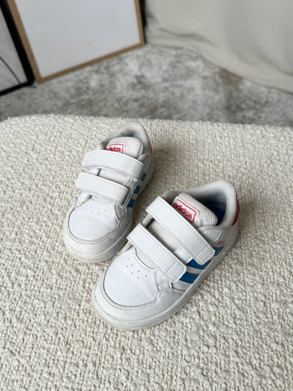 Кроссовки Adidas, 23