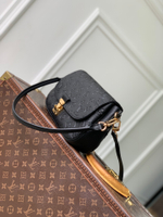 Louis Vuitton Pochette Metis Soft Bag