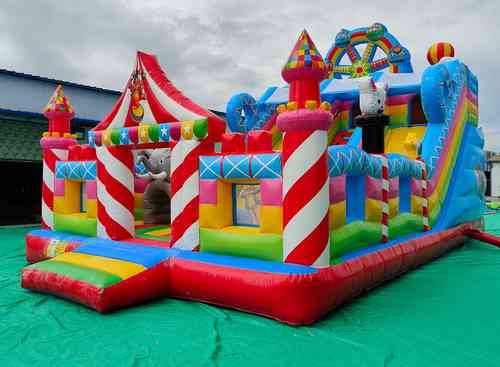 Коммерческий надувной батут «Парк развлечений 2» 10*6*6 м