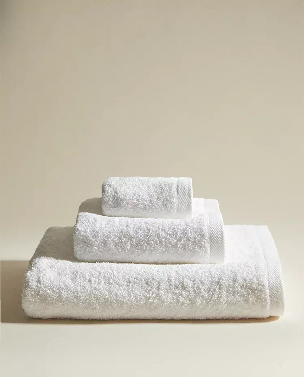 ZARA HOME ОДНОТОННОЕ ПОЛОТЕНЦЕ, БЕЛЫЙ