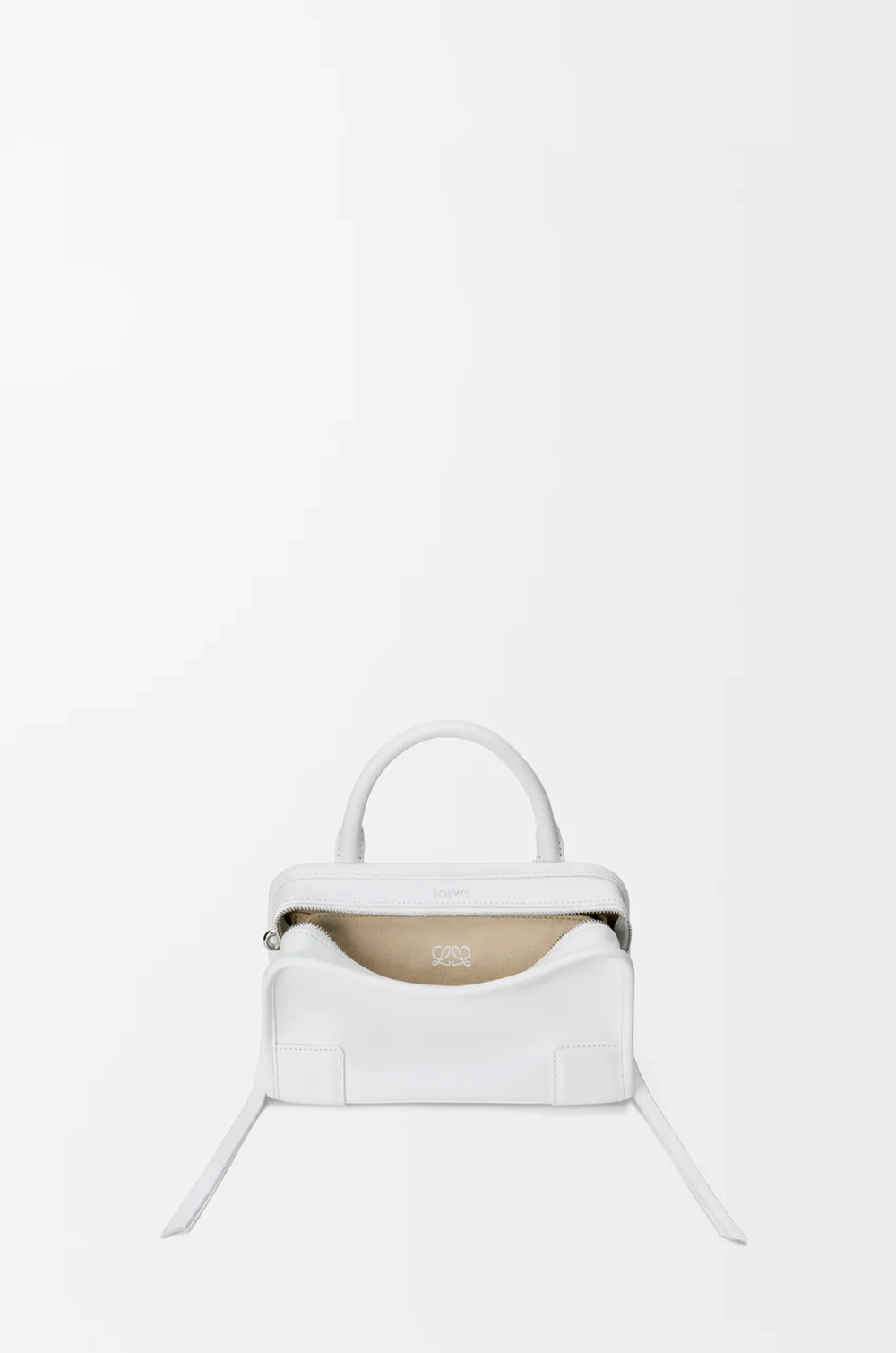 Loewe Мини-сумка Amazona 180 из мягкой телячьей кожи, белый