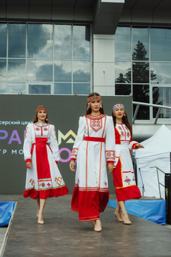 Платье «Юрату» (Коллекция «Нарспи»)