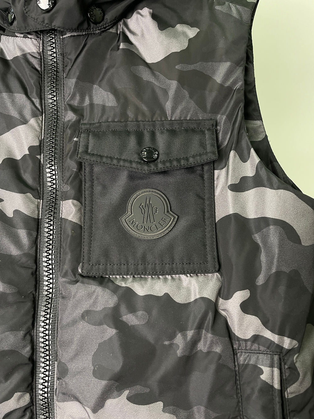 Жилет Moncler