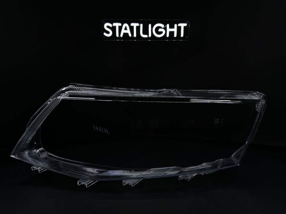 Левое стекло фары Skoda Octavia A7 2013-2017