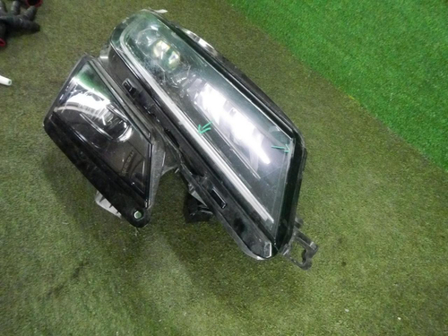 Фара правая Skoda Kodiaq (2016-2022) LED