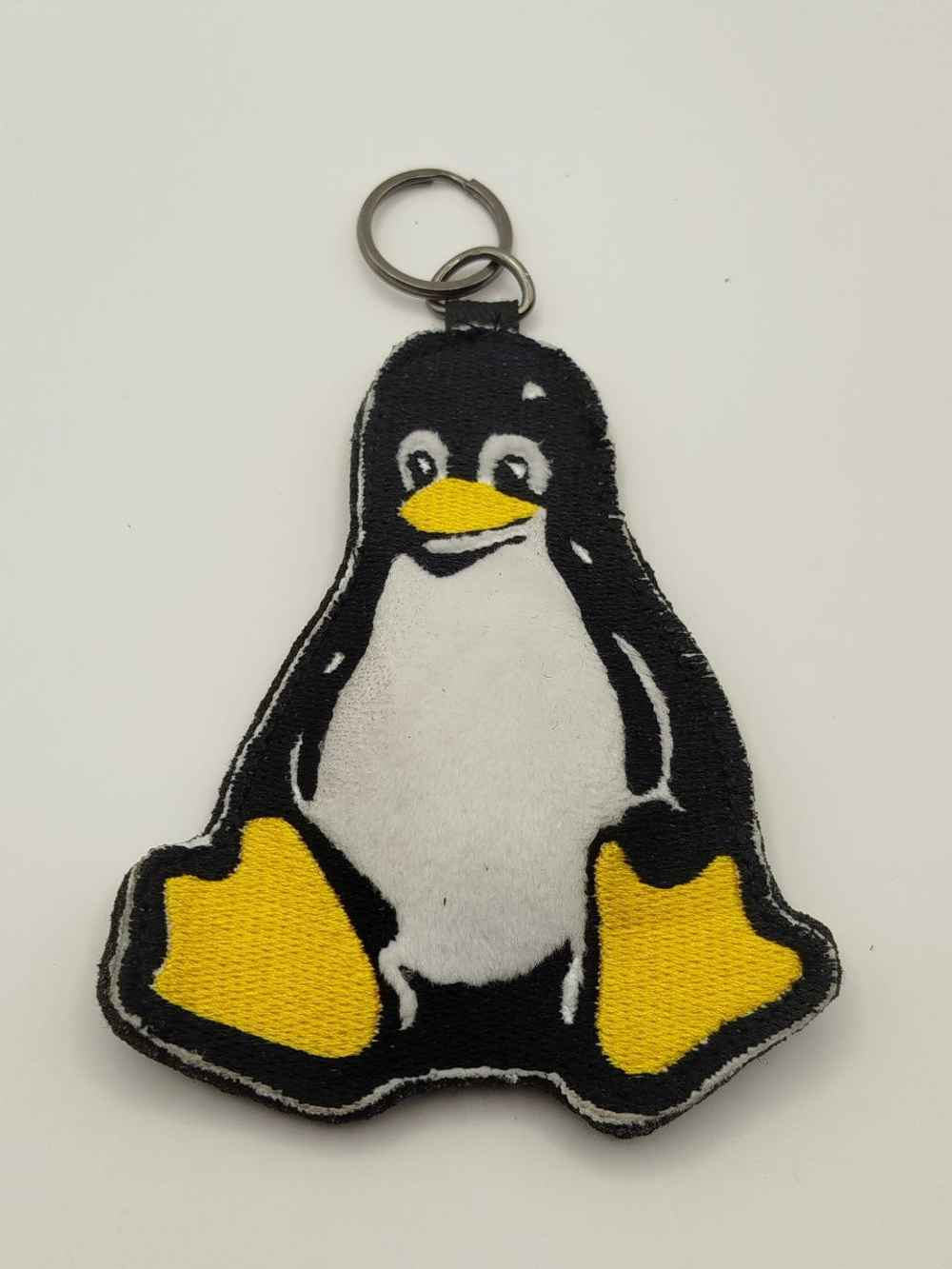 Брелок-подвеска TUX плюшевый с набивным животом