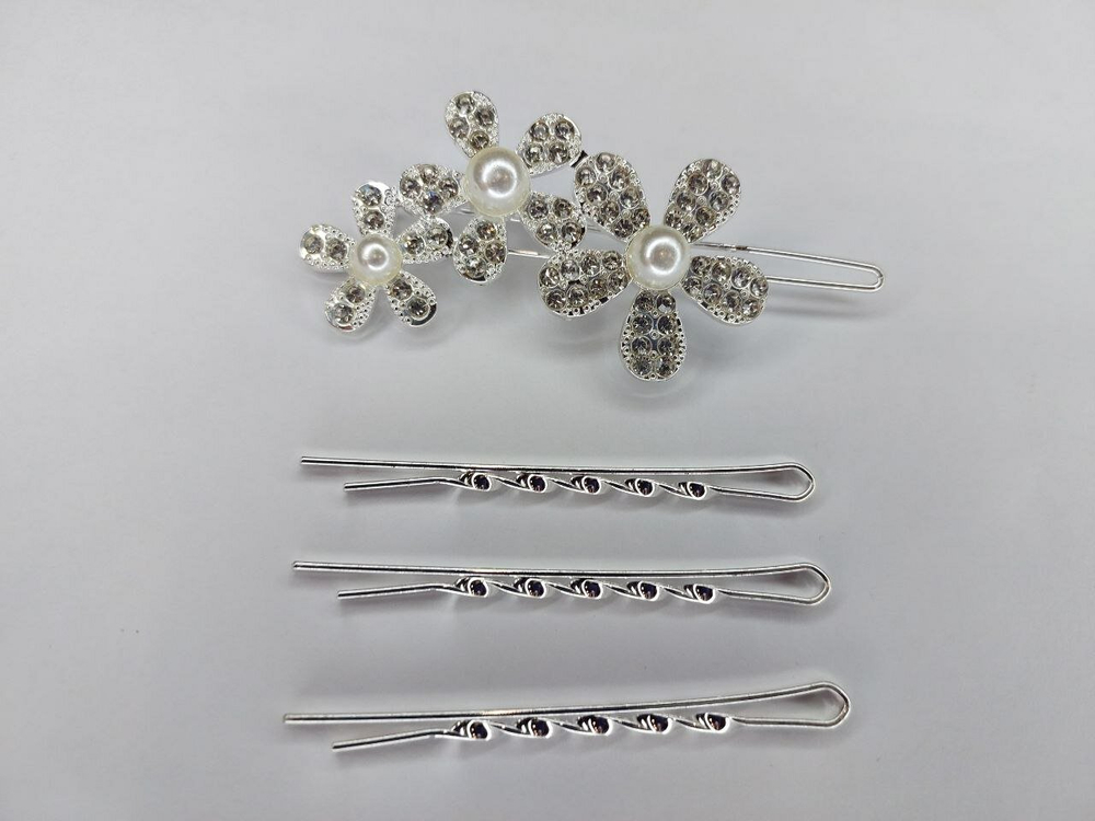 Набор заколка и три невидимки "Цветок". Для всех типов волос. Женская. Цвет серебро