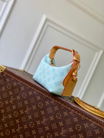 Louis Vuitton Pochette Hills