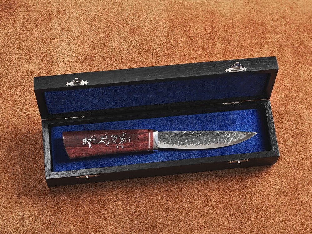 Якутский нож "Амга", сталь Х12МФ, рукоять гранатовая стабилизированная карельская береза / рисунок