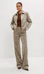 Брюки Боуи из экокожи в оттенке миндаля