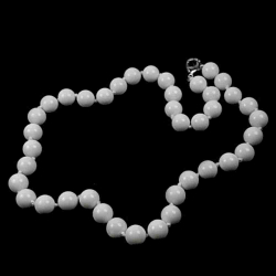 Бусы "Келли" кварцит белый асс.