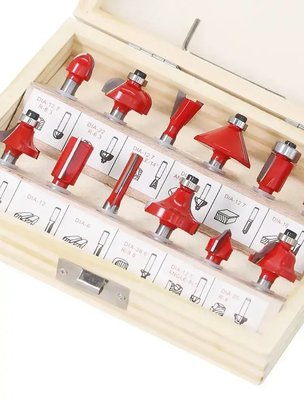 Набор фрез по дереву (хвостовик 8 мм, 12 предметов) с коробкой