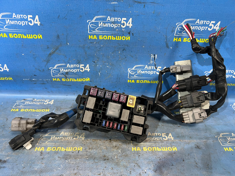 Блок предохранителей подкапотный TOYOTA CAMI 2000-2006