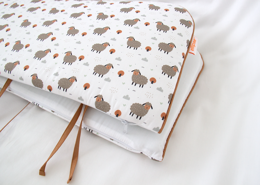 Мягкие бортики для кроватки KIDI soft "Серые овечки" (кант, сатин)