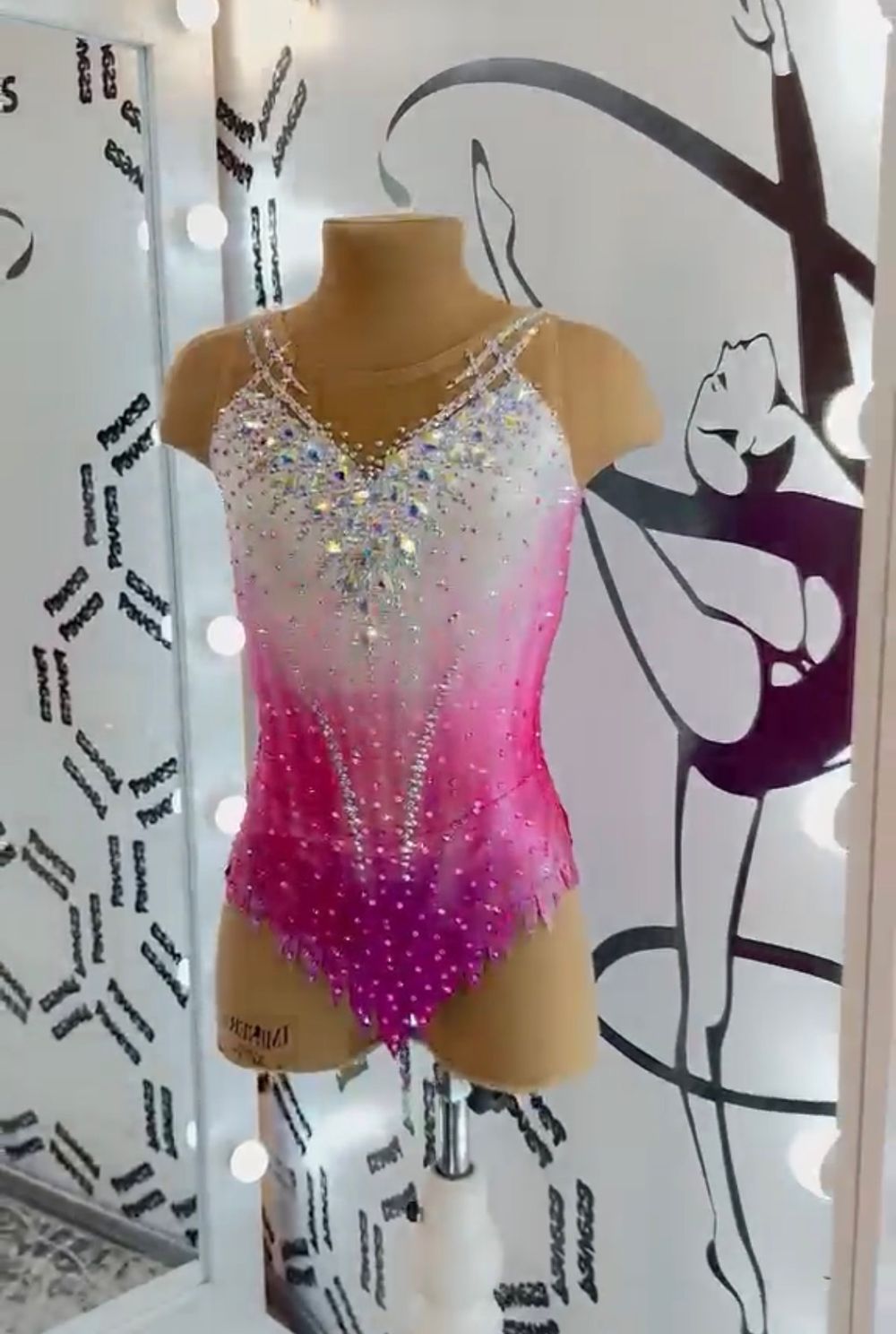 Leotard for rhythmic gymnastic