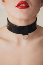 Черный лаковый ошейник на пряжке (Цвет: черный)