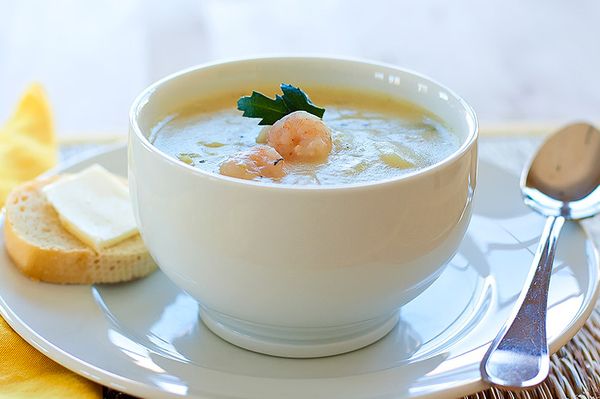 Сырный суп с мидиями и креветками