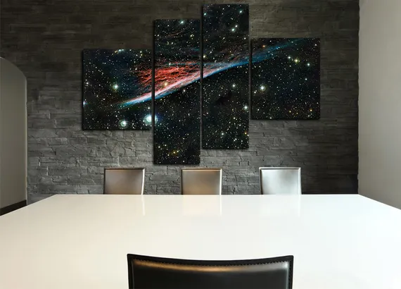 Модульная картина "За пределами планеты"