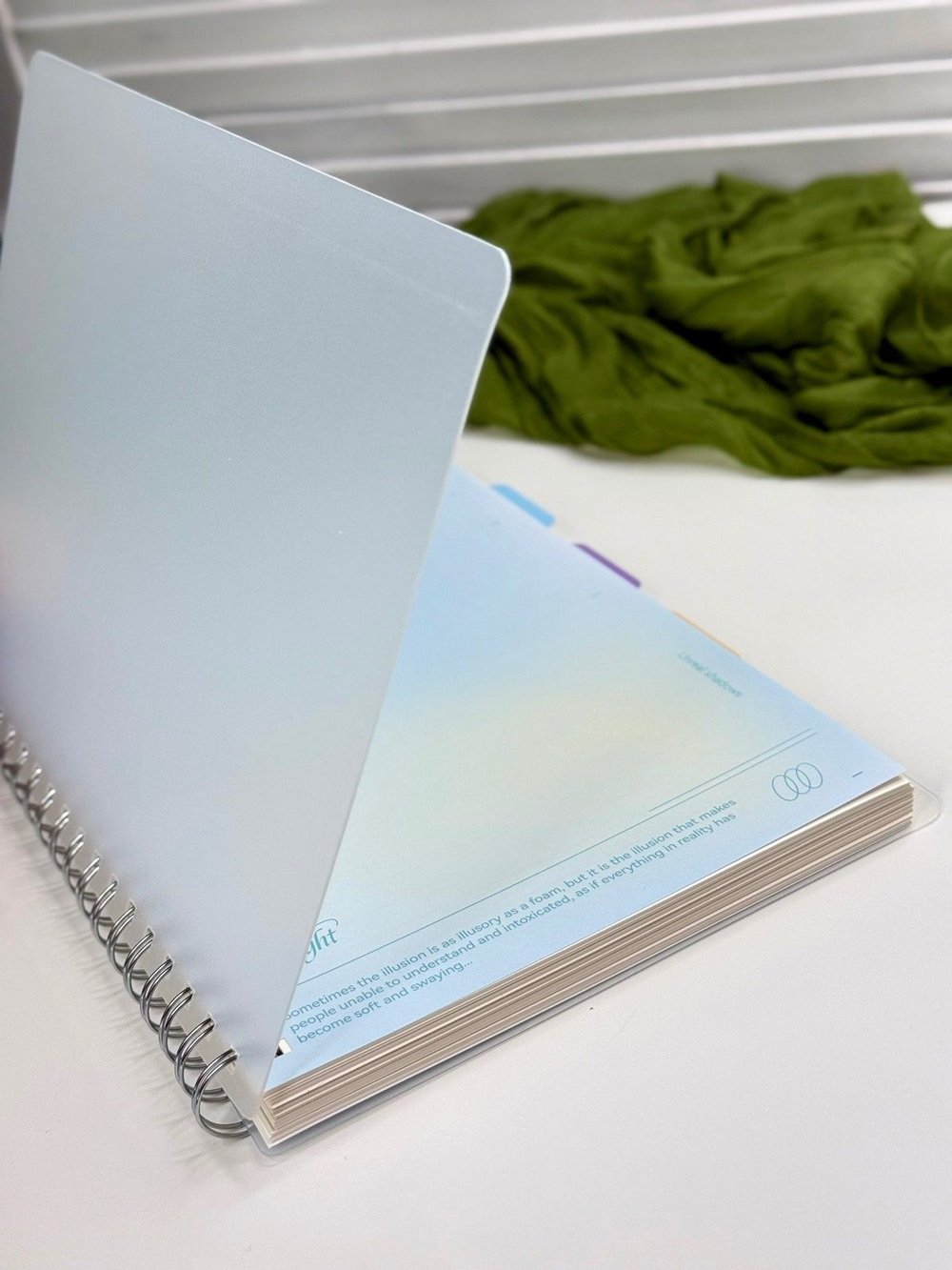 Блокнот тетрадь с разделителями формат В5 175х250 мм 110 листов голубой (3967-5)