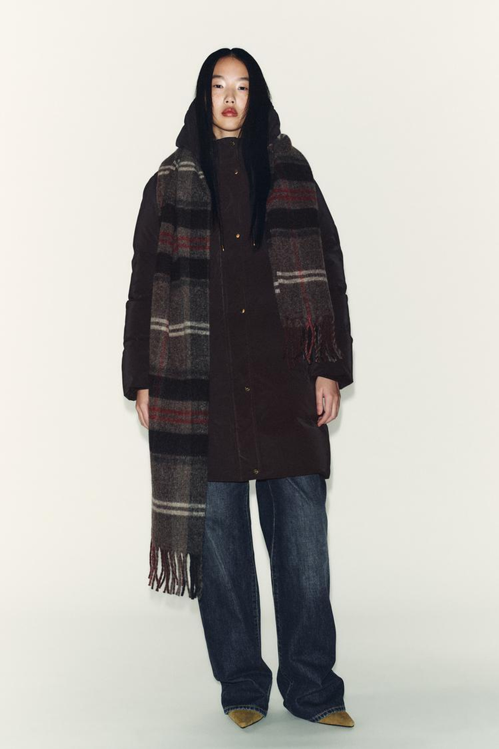 ZARA ПОЛУДЛИННЫЙ ВЕТРОЗАЩИТНЫЙ АНОРАК ИЗ ПРОРЕЗИНЕННОЙ ТКАНИ, КОРИЧНЕВЫЙ