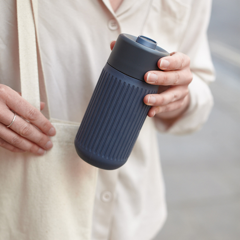 Кружка 340мл Black+Blum Travel Cup серая