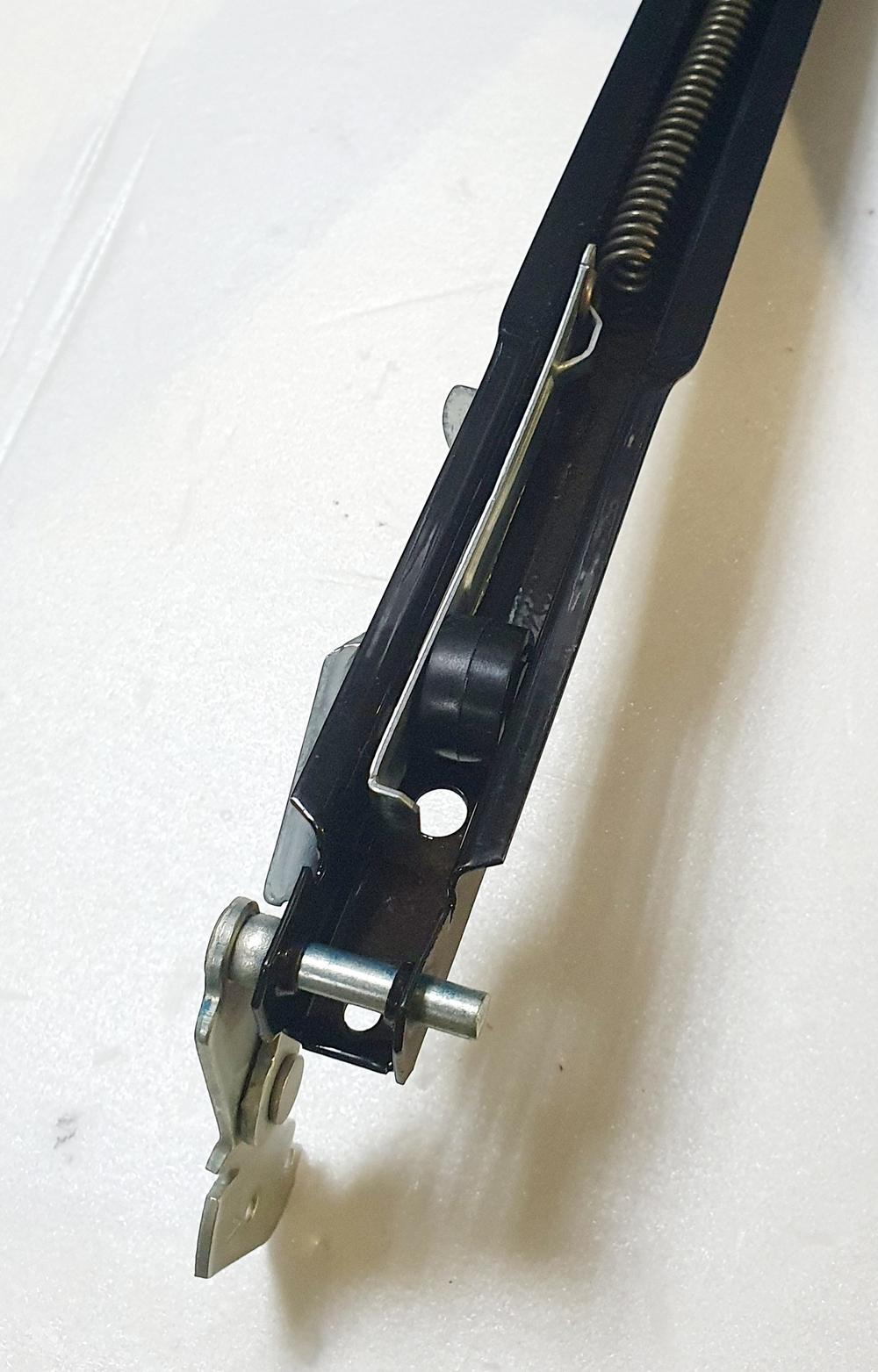 Петля дверки духовки плиты ДАРИНА