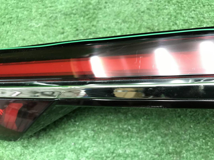 Фонарь крышки багажника Geely Monjaro (2021-н.в.)