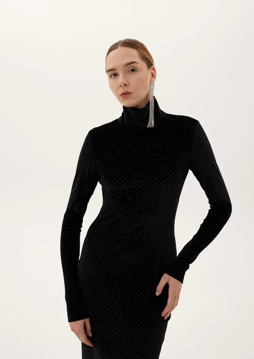Платье-футляр, чёрный
